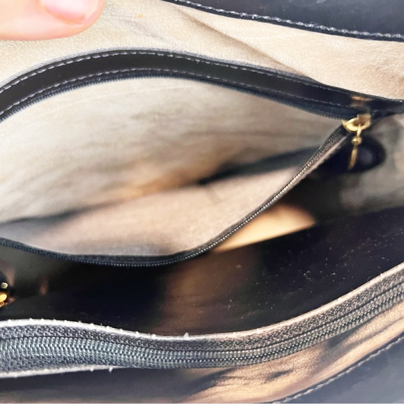 Brahmin Vintage Kendall Shoulder Bag Embossed Leather Adjustable Strap Medium - Picture 11 of 15